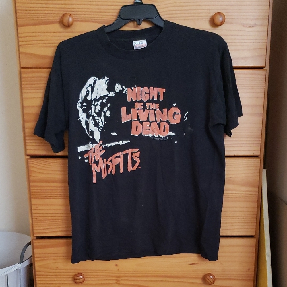 RARE VINTAGE(Y2K) "Night Of The Living Dead" The Misfits Shirt